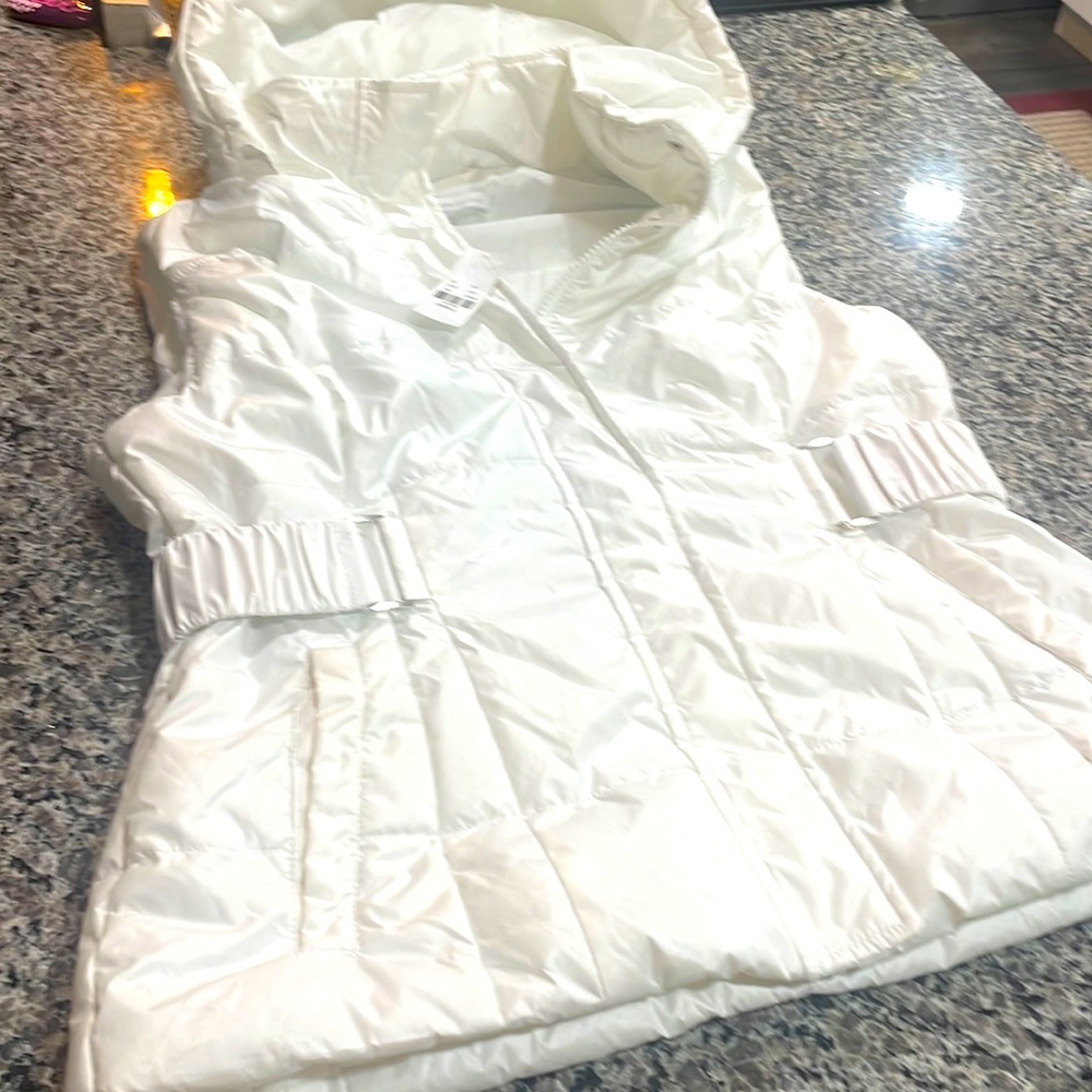 New York and company, white fall vest with detachable hood